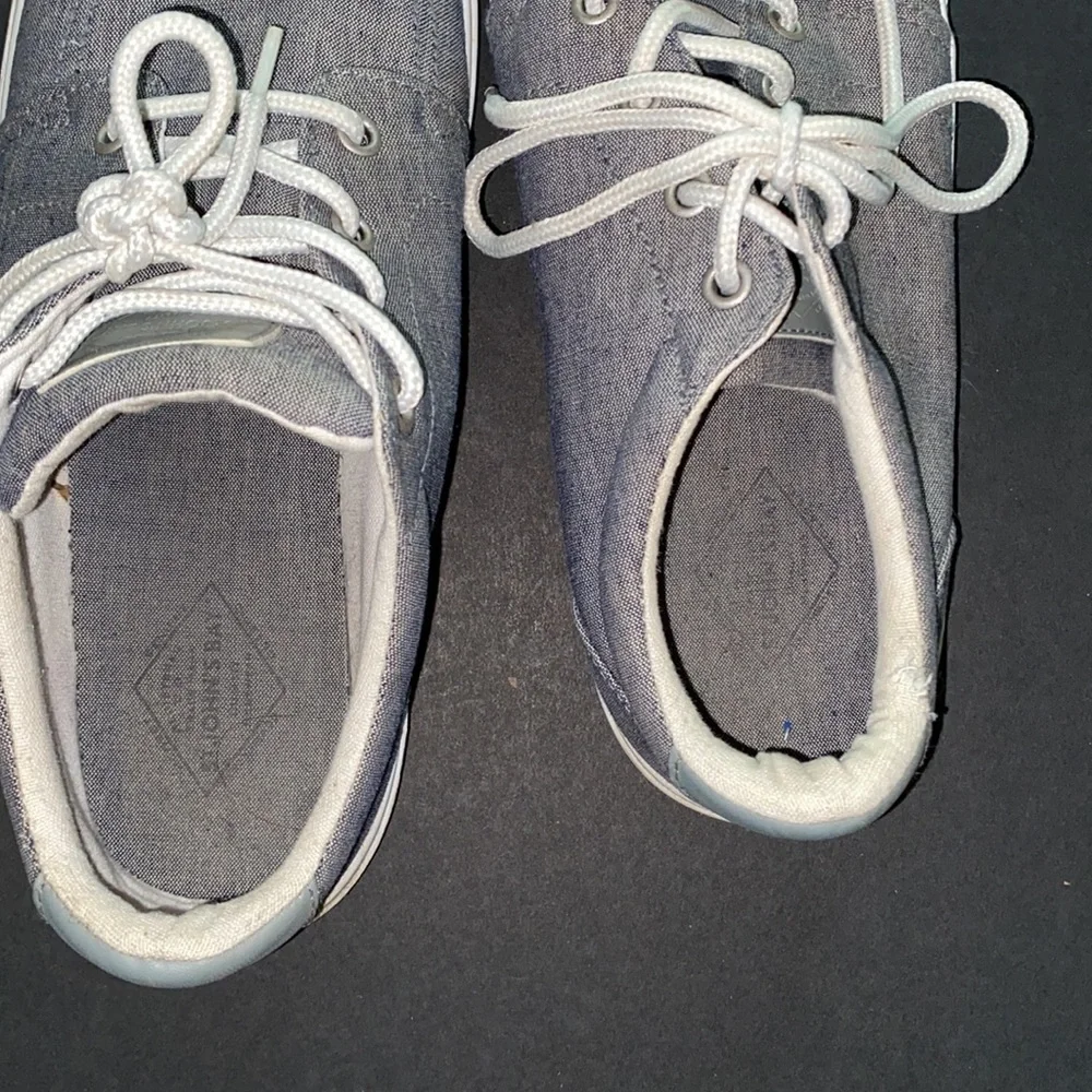 Mens St. John’s Bay lace up casual shoes oxfords gray chambray 8.5 boat shoes
